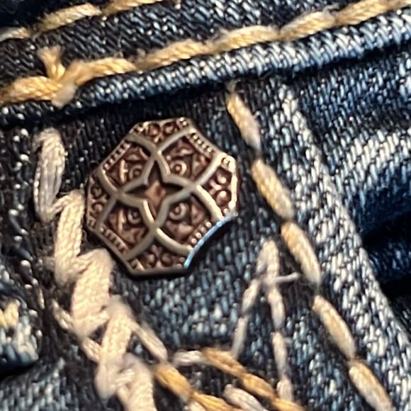 Silver Jeans Suki Mid Capri 29 - Picture 8 of 15